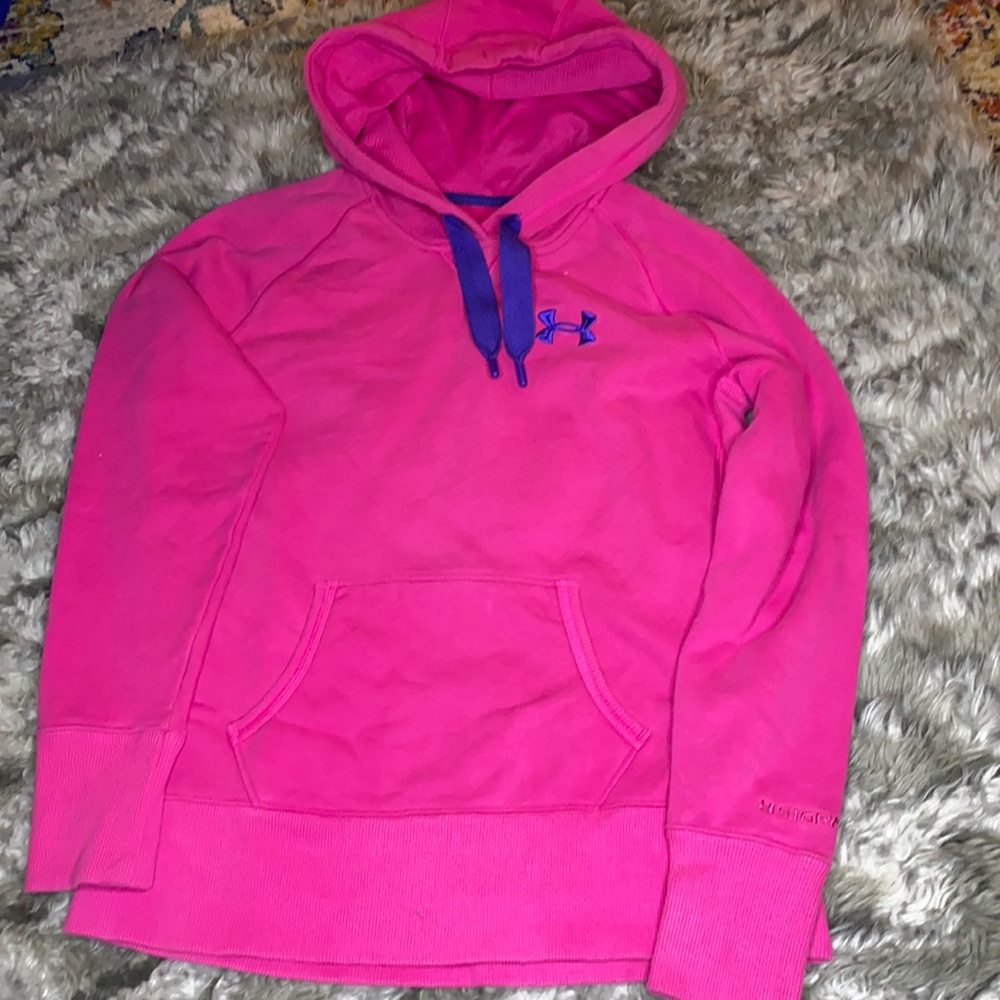 Women’s small Under Armor Pink hooded sweatshirt.